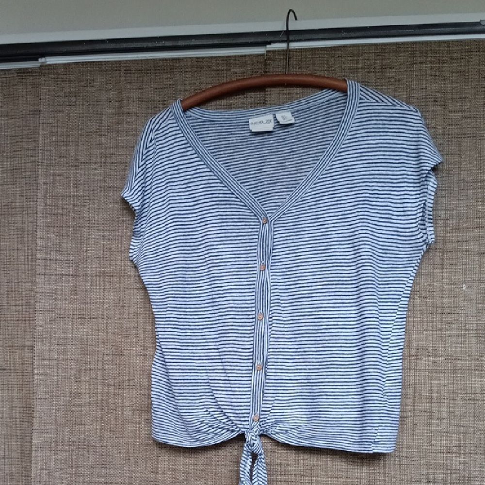 Rachel Zoe White and Blue Cap Sleeve Tie Front Blouse 100% Linen